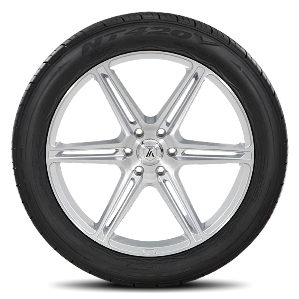 Nitto NT420V LT305/50R22 - Image 3