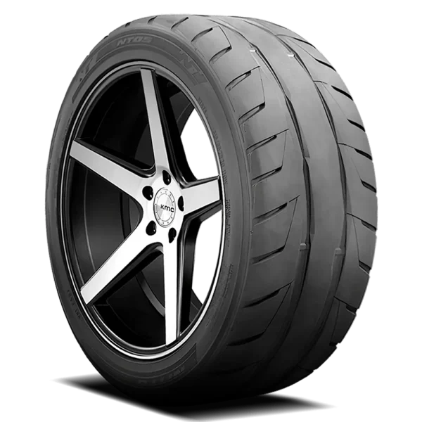Nitto NT05 275/30R19