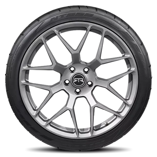 Nitto NT555 G2 295/35ZR20 - Image 3