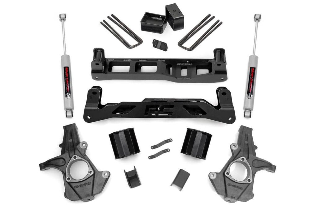 Rough Country 5 Inch Lift Kit Cast Steel Chevy/GMC 1500 2WD (14-17)