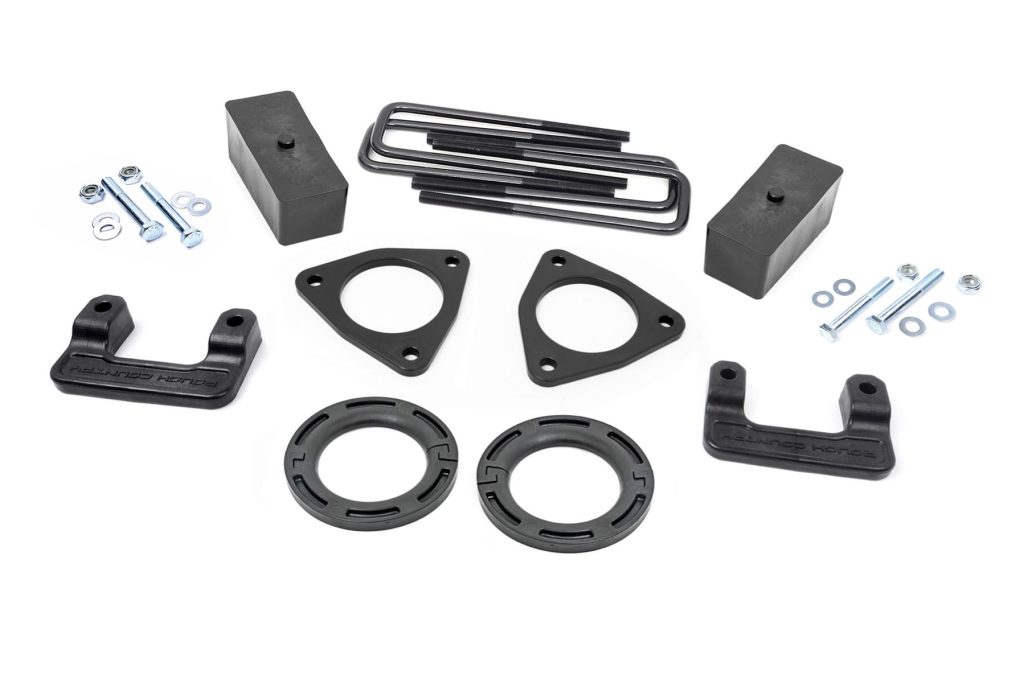 Rough Country 2.5 Inch Leveling Kit Stamped Steel Chevy/GMC Sierra 1500 (16-18)/Silverado 1500 (07-18)
