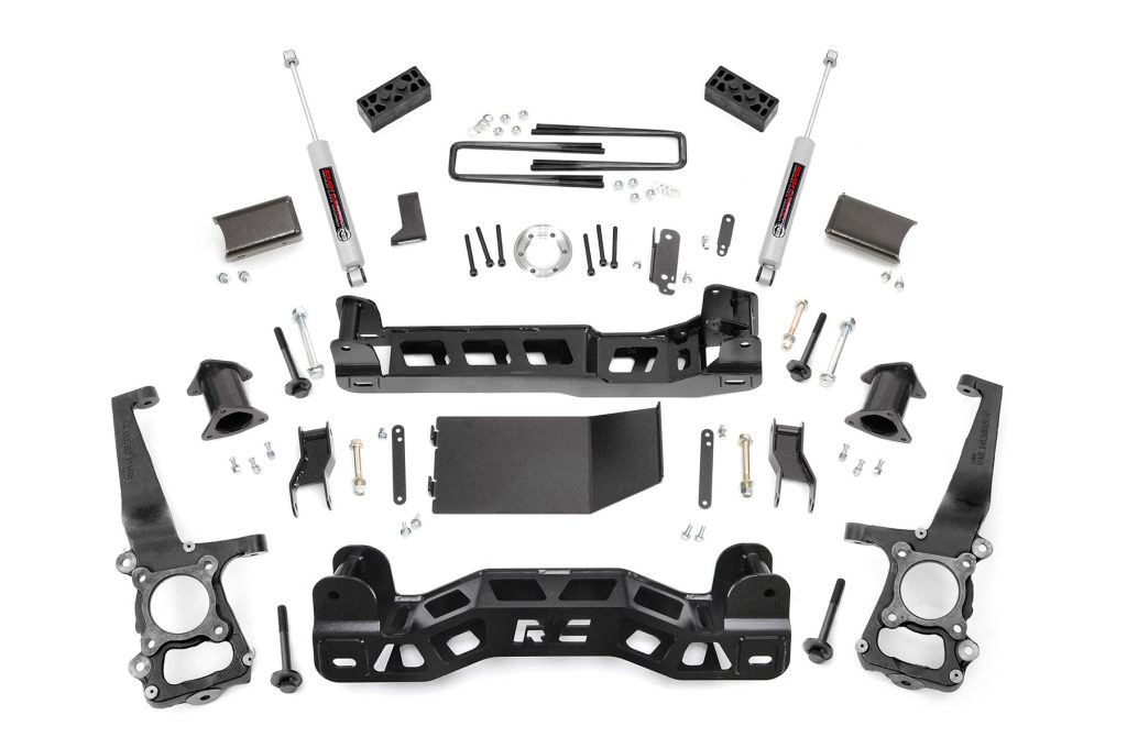 Rough Country 4 Inch Lift Kit Ford F-150 4WD (2014)