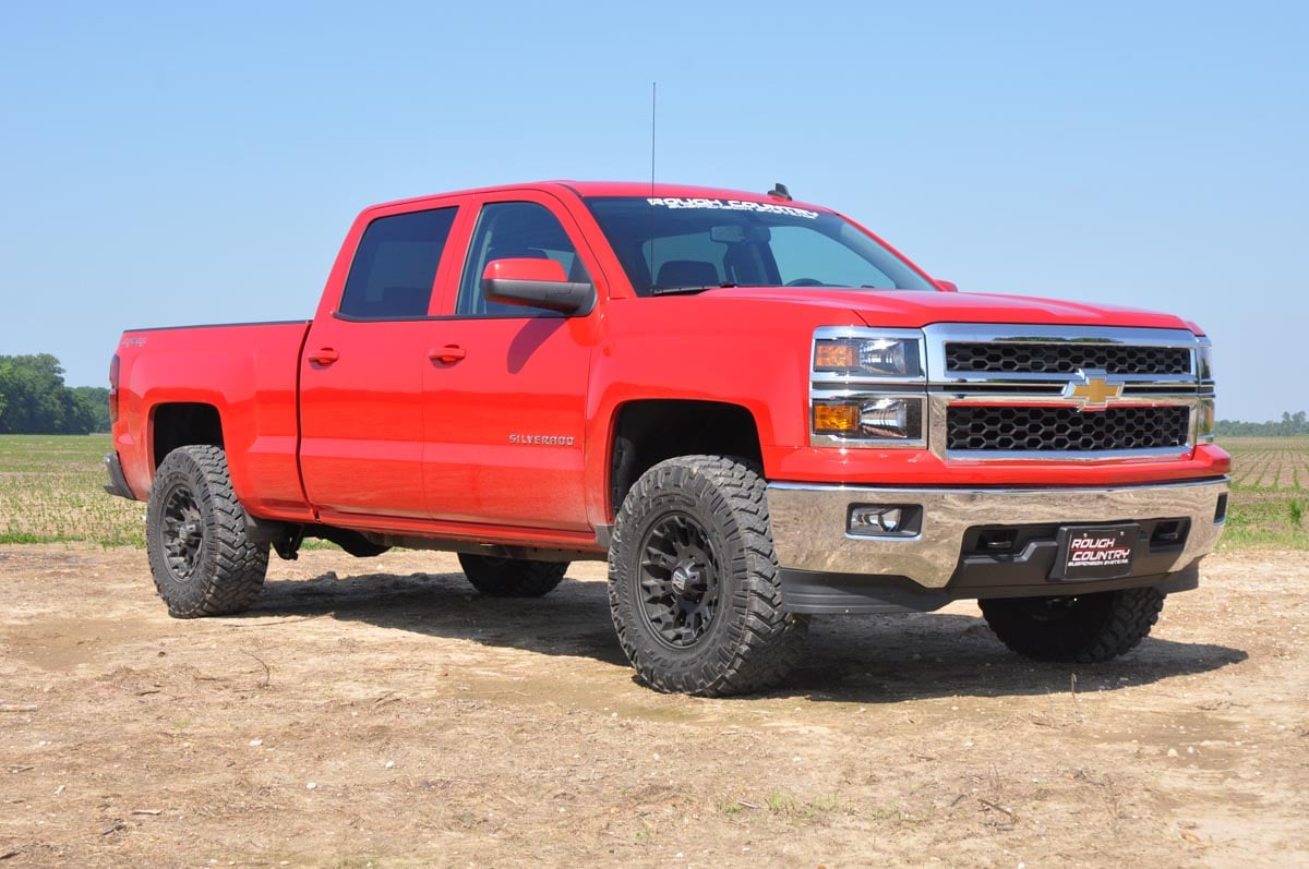Rough Country 2.5 Inch Leveling Kit Stamped Steel Chevy/GMC Sierra 1500 (16-18)/Silverado 1500 (07-18)