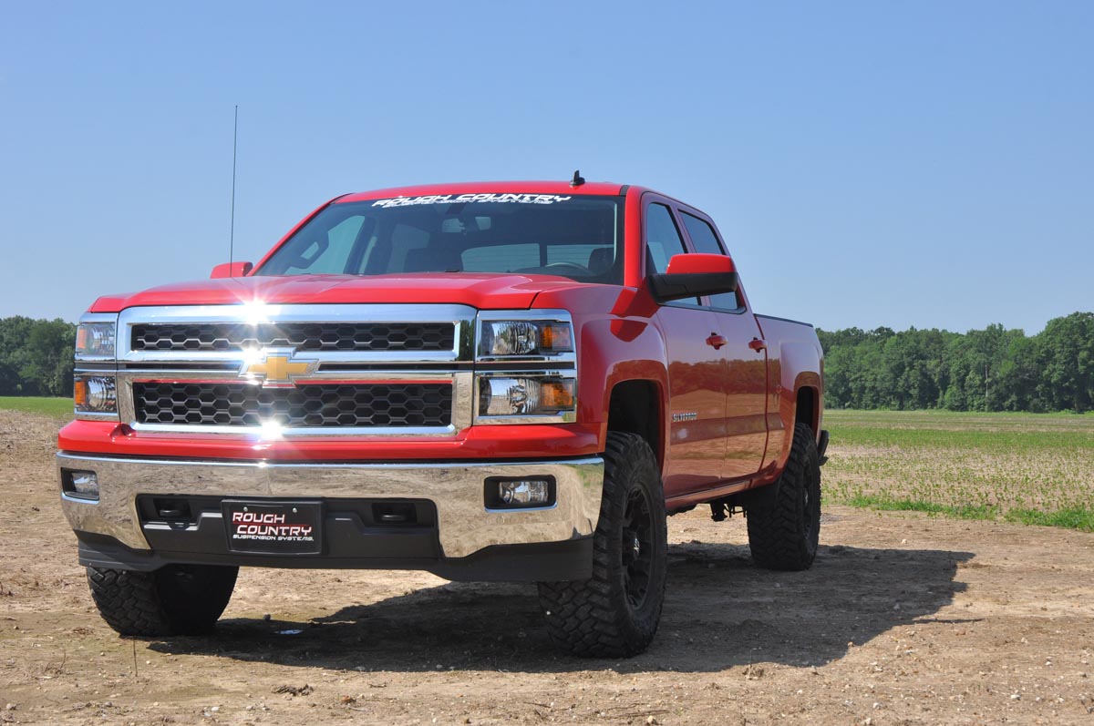 Rough Country 2.5 Inch Leveling Kit Stamped Steel Chevy/GMC Sierra 1500 (16-18)/Silverado 1500 (07-18)