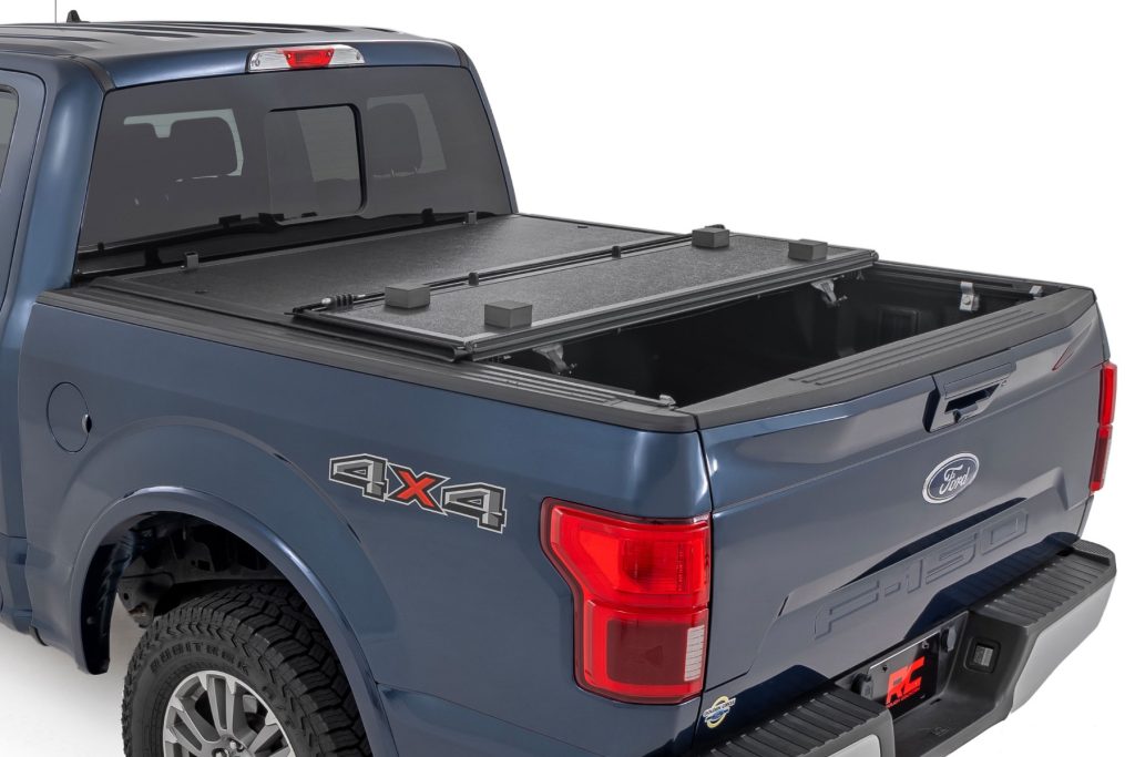Rough Country Hard Low Profile Bed Cover 5’7″ Bed Ford F-150 (15-20)/Raptor (17-20)