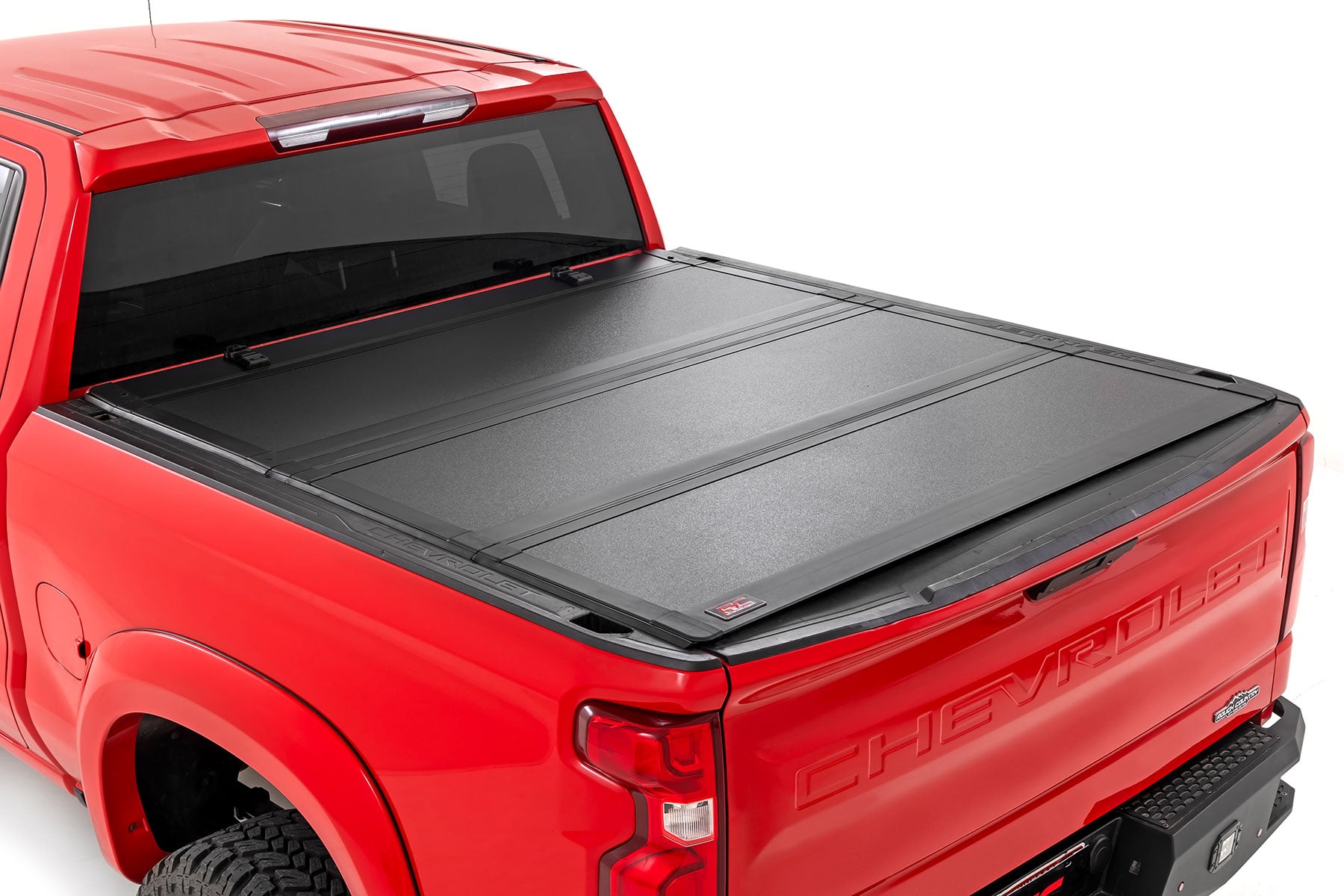 Rough Country Hard Tri-Fold Flip Up Bed Cover 6’7″ Bed Chevy/GMC Sierra 1500 (19-26)/Silverado 1500 (19-26)