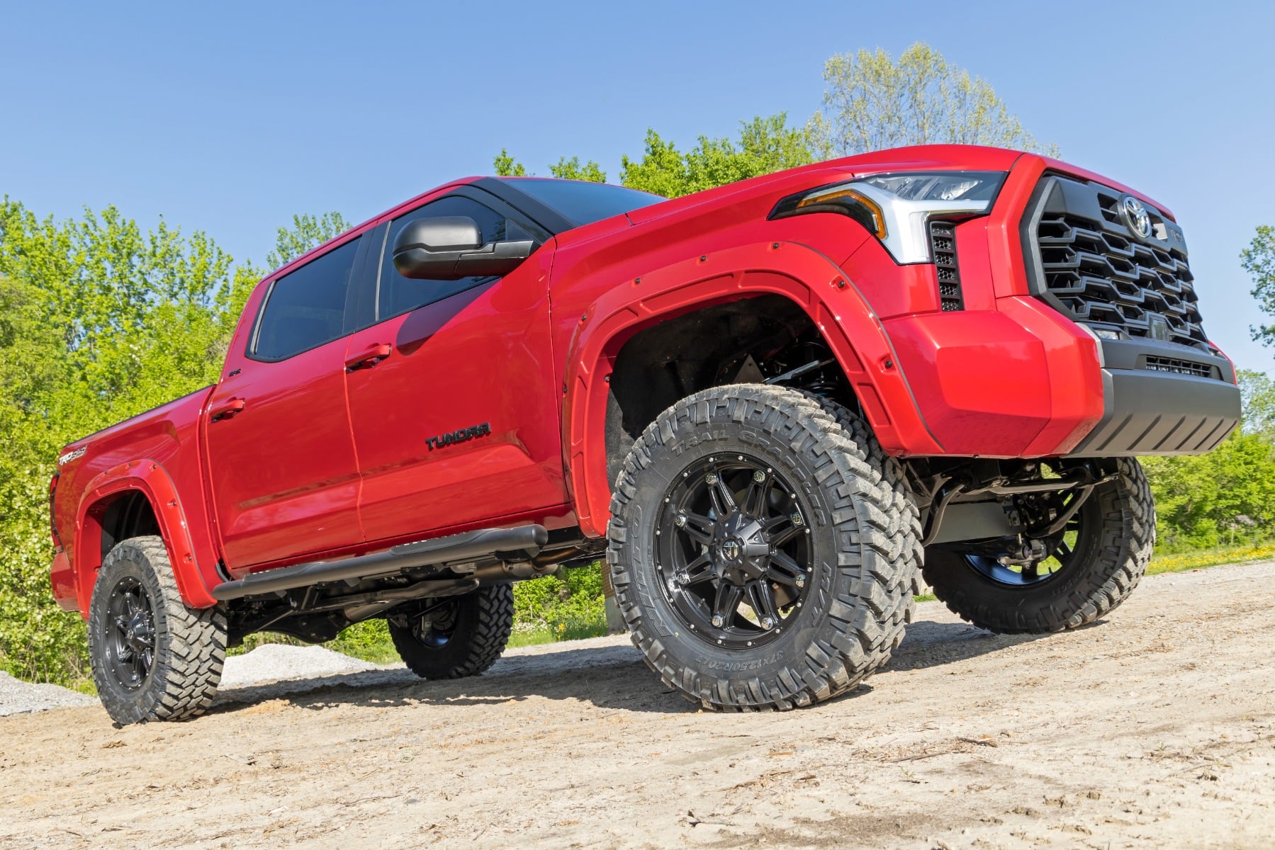 Rough Country Oval Nerf Steps Crew Cab Black Toyota Tundra 2WD/4WD (2022-2026)
