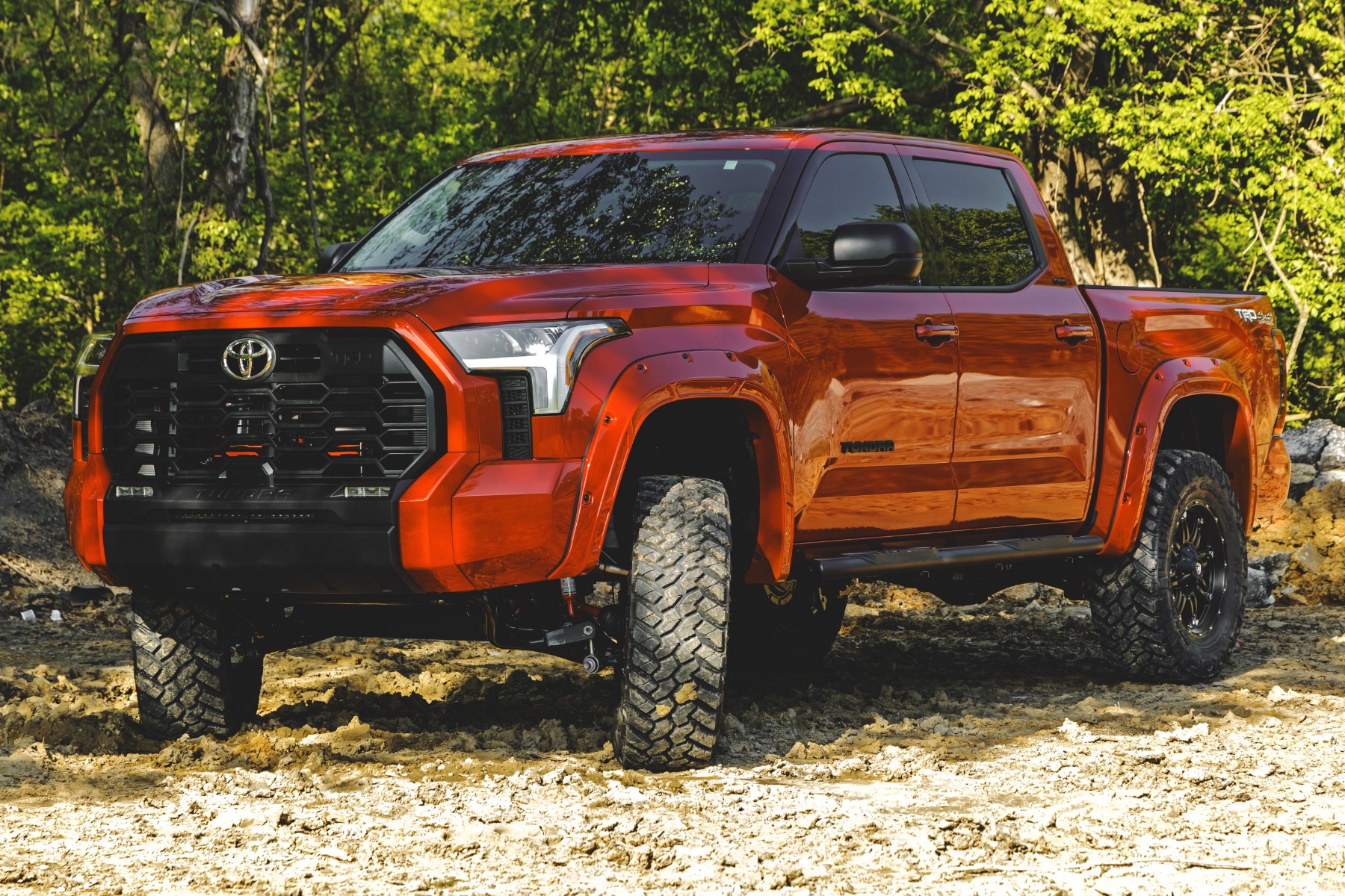 Rough Country Oval Nerf Steps Crew Cab Black Toyota Tundra 2WD/4WD (2022-2026)