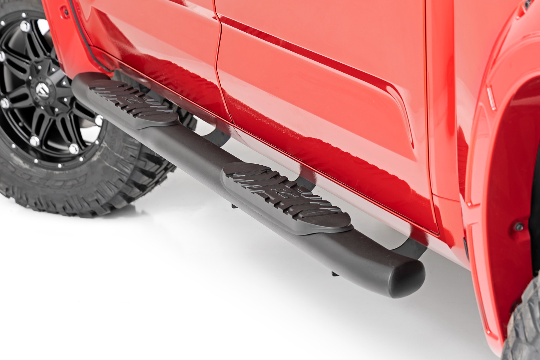 Rough Country Oval Nerf Steps Crew Cab Black Toyota Tundra 2WD/4WD (2022-2026)