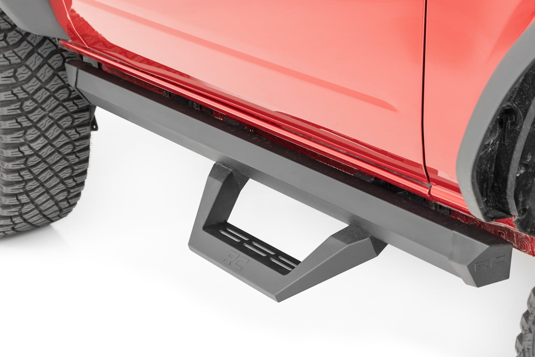 SRX2 Adjustable Aluminum Step | Ford Bronco (2 Door) 4WD (2021-2026) — Rough Country