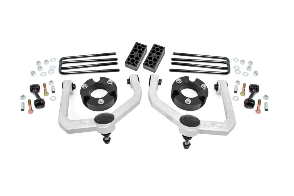 Rough Country 3 Inch Lift Kit Nissan Titan 2WD/4WD (2004-2024)
