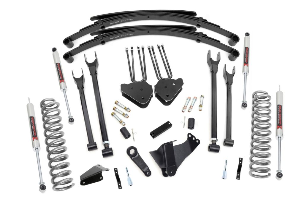 Rough Country 8 Inch Lift Kit 4 Link RR Springs M1 Ford F-250/F-350 Super Duty (05-07)
