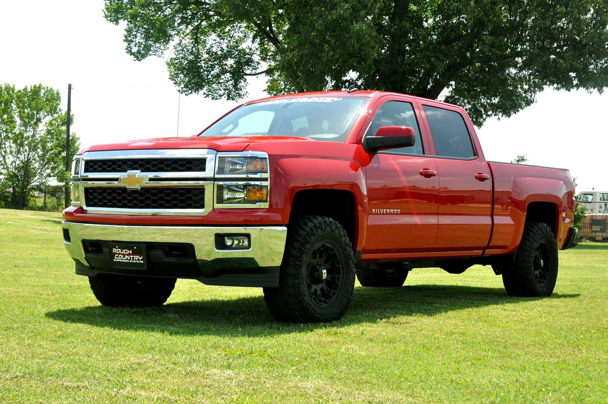 Rough Country 2 Inch Leveling Kit Aluminum Red Chevy/GMC 1500 Truck (07-18) SUV (07-20)