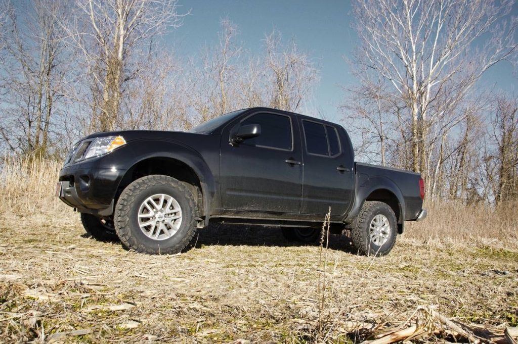 Rough Country 2.5 Inch Leveling Kit Nissan Frontier (05-26)/Xterra (05-15)