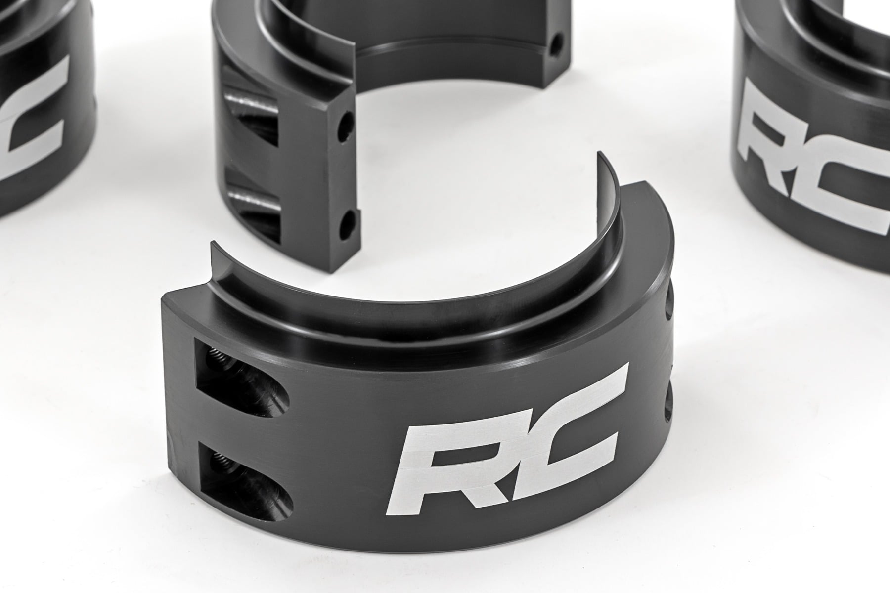 Rough Country 2.5 Inch Lift Kit Ford Raptor 4WD (2021-2026)