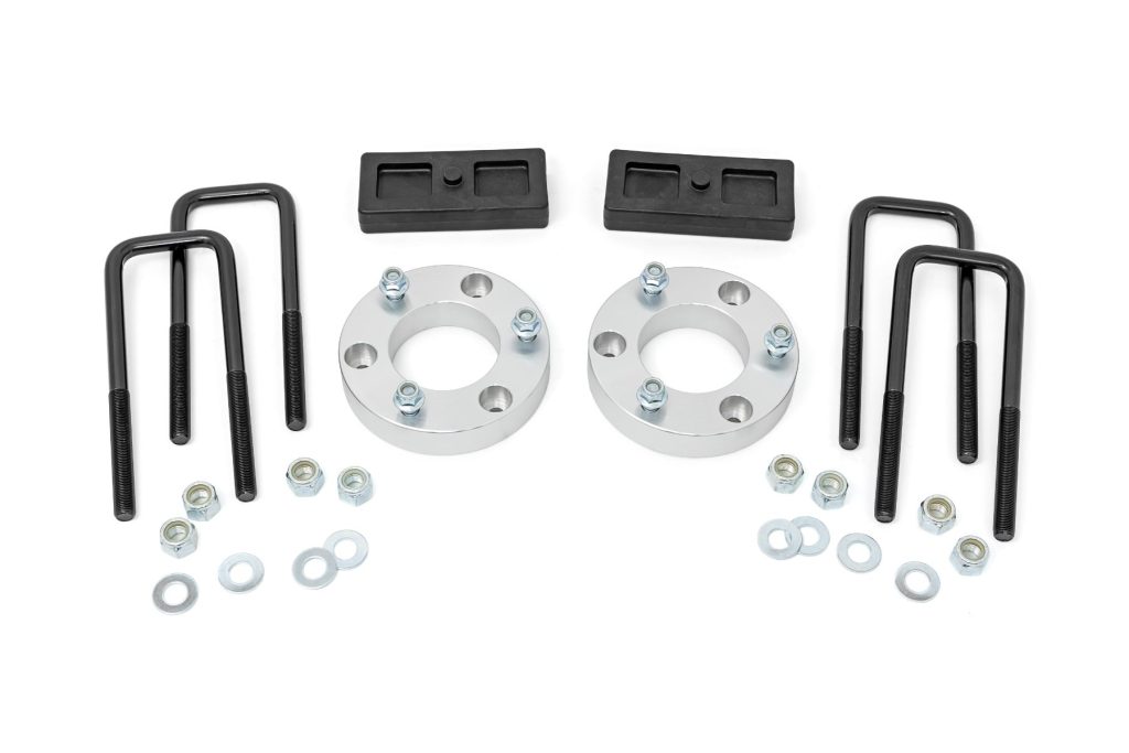Rough Country 2 Inch Leveling Kit Nissan Titan 4WD (2022-2024)