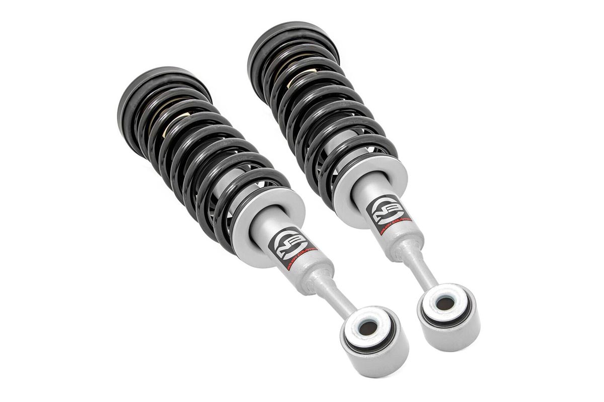 Rough Country 2.5 Inch Leveling Kit Loaded Strut Ford F-150 4WD (2004-2008)