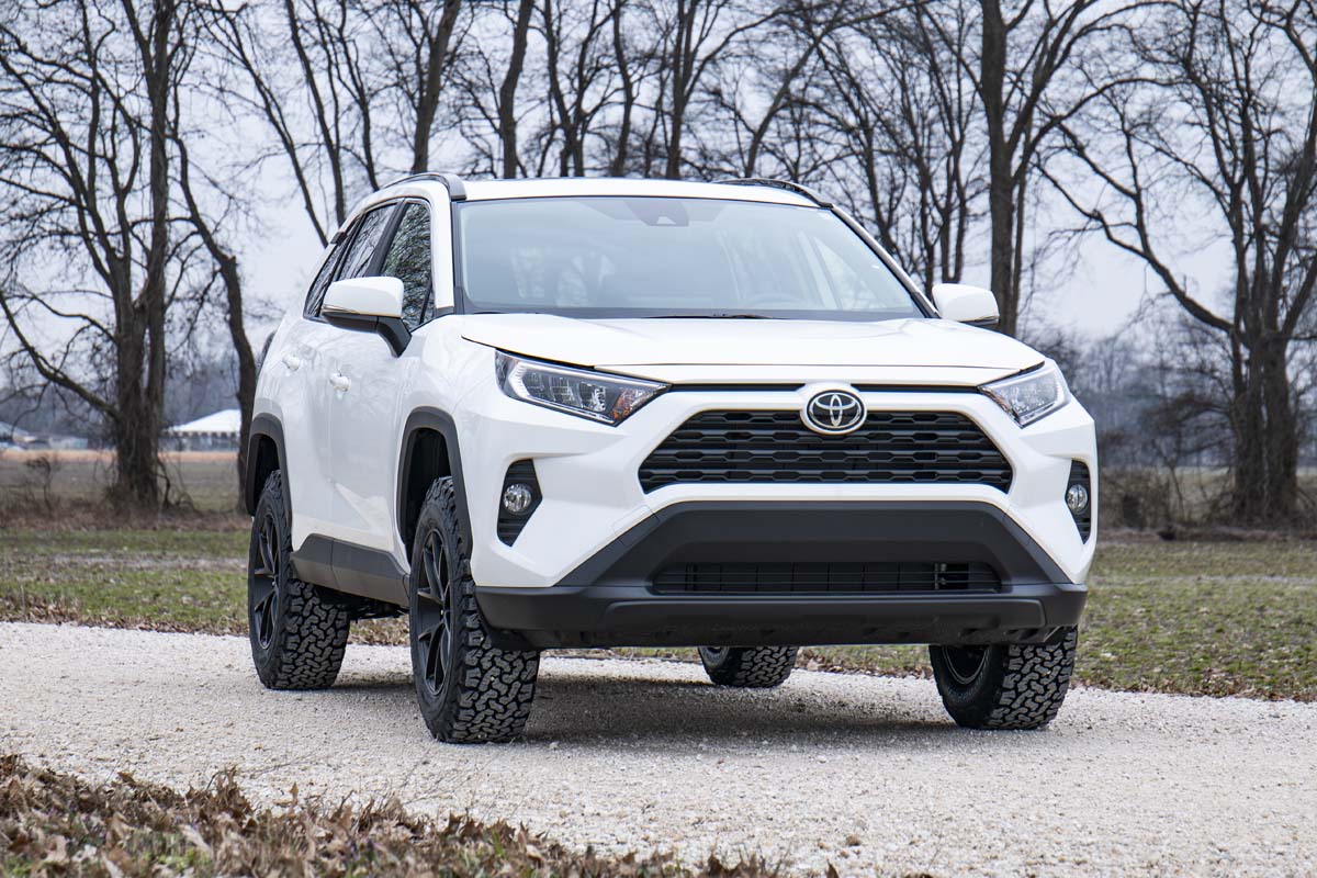 Rough Country 2.5 Inch Lift Kit N3 Struts Toyota RAV4 2WD/4WD (2019-2025)