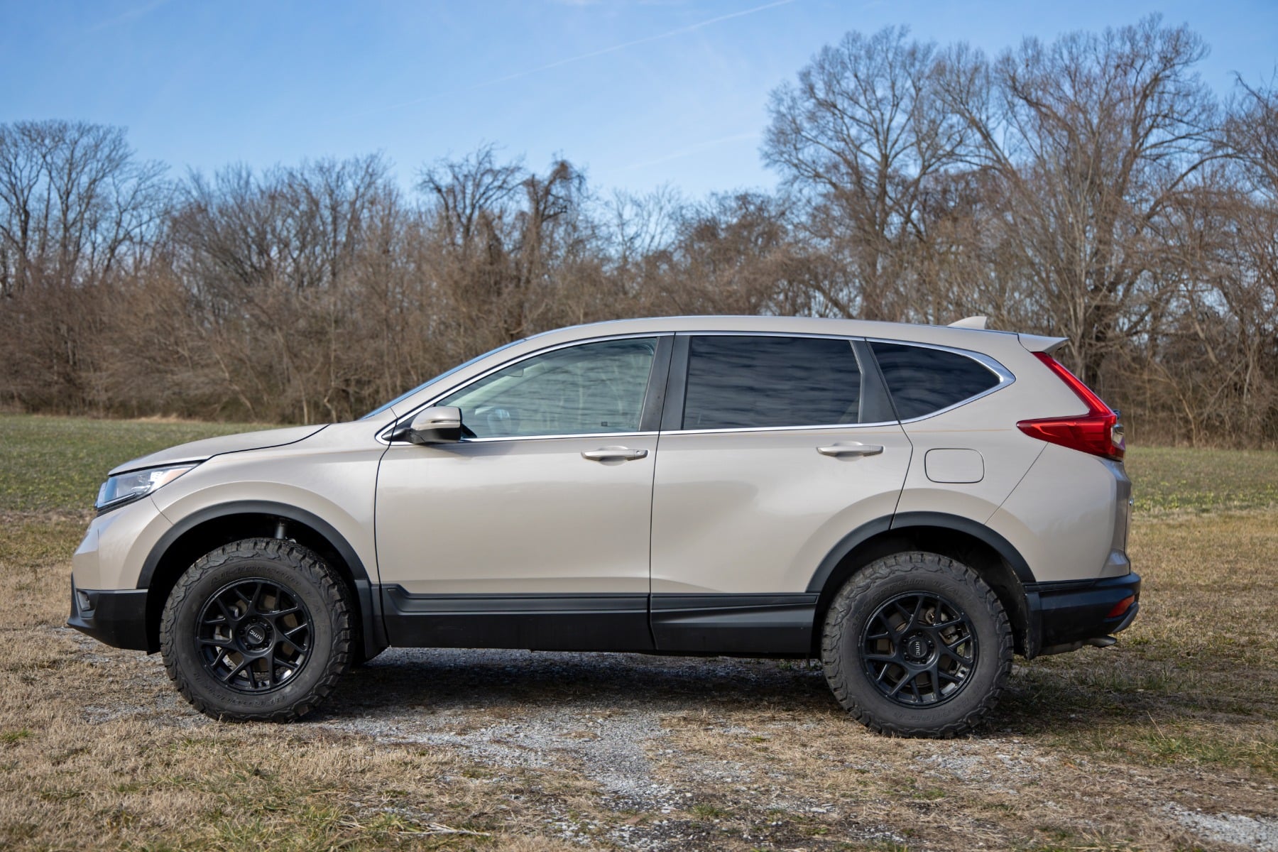 Rough Country 2 Inch Lift Kit N3 Struts Honda CR-V 4WD (2017-2020)