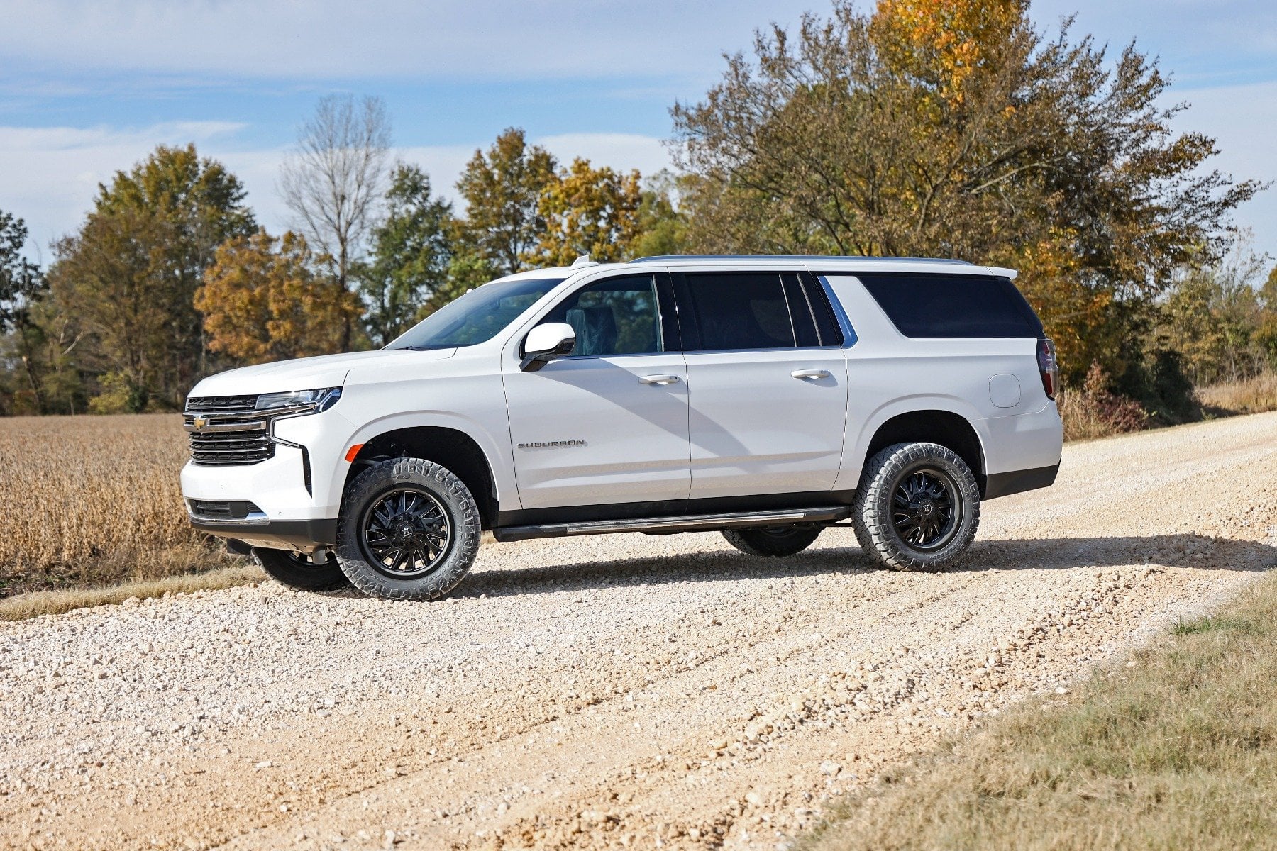 Rough Country 2 Inch Lift Kit N3 Struts Chevy/GMC SUV 1500 4WD (2021-2026)