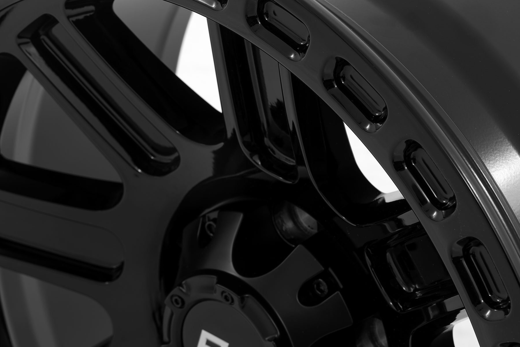 Rough Country 84 Series Wheel Gloss Black 17x8.5 6x135 +0mm