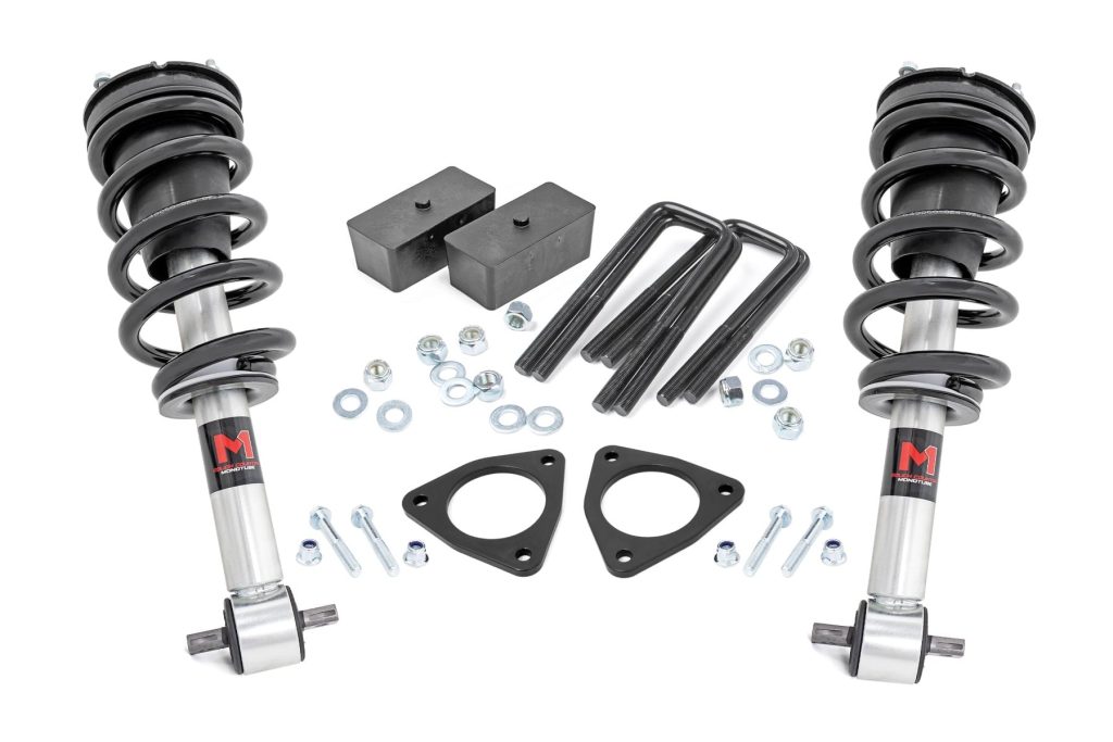 Rough Country 2.5 Inch Lift Kit Alu/Cast Steel M1 Strut Chevy/GMC 1500 (07-18)