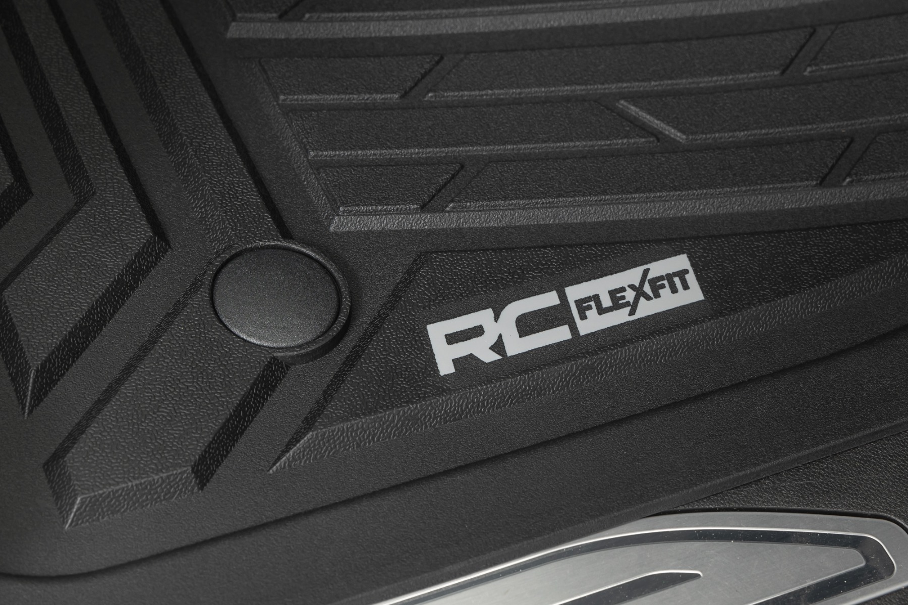Rough Country Flex-Fit Floor Mats FR & RR FR Bucket Crew Chevy/GMC 1500/2500HD/3500HD (19-26)