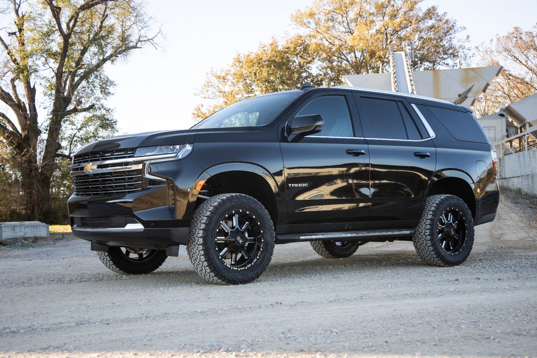 Rough Country 3.5 Inch Lift Kit N3 Struts Chevy/GMC SUV 1500 4WD (2021-2026)