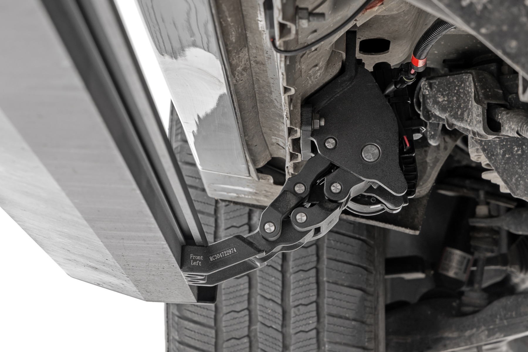 Rough Country Power Running Boards Dual Electric Motor Ford Expedition 2WD/4WD (18-26)