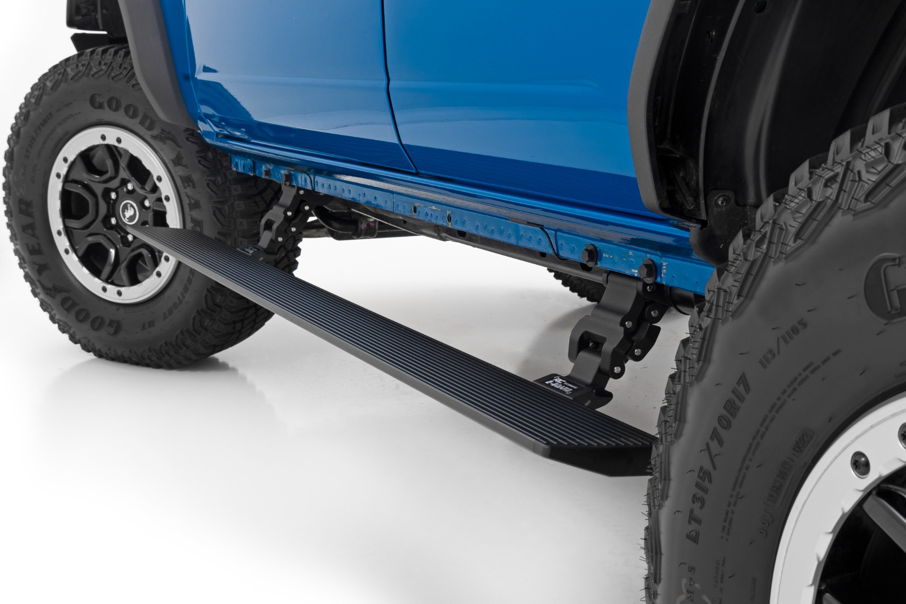 Rough Country Power Running Boards Dual Electric Motor 4 Door Ford Bronco 4WD (21-26)