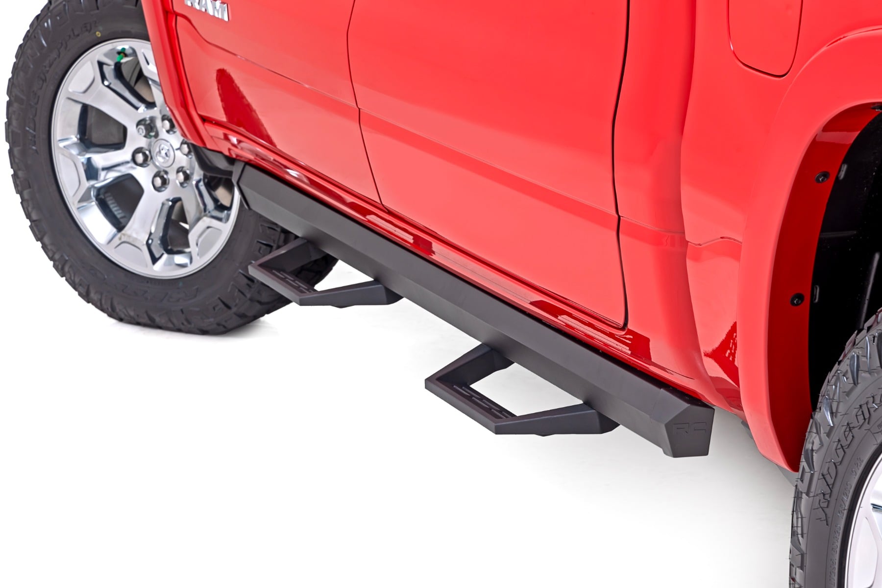 Rough Country SRL2 Adj Aluminum Step Crew Cab Ram 1500 (19-26)/1500 TRX (21-24)