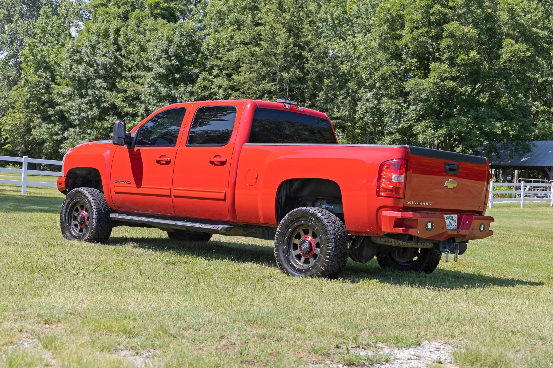 Rough Country 3.5 Inch Knuckle Lift Kit V2 Chevy/GMC 2500HD/3500HD (11-19)