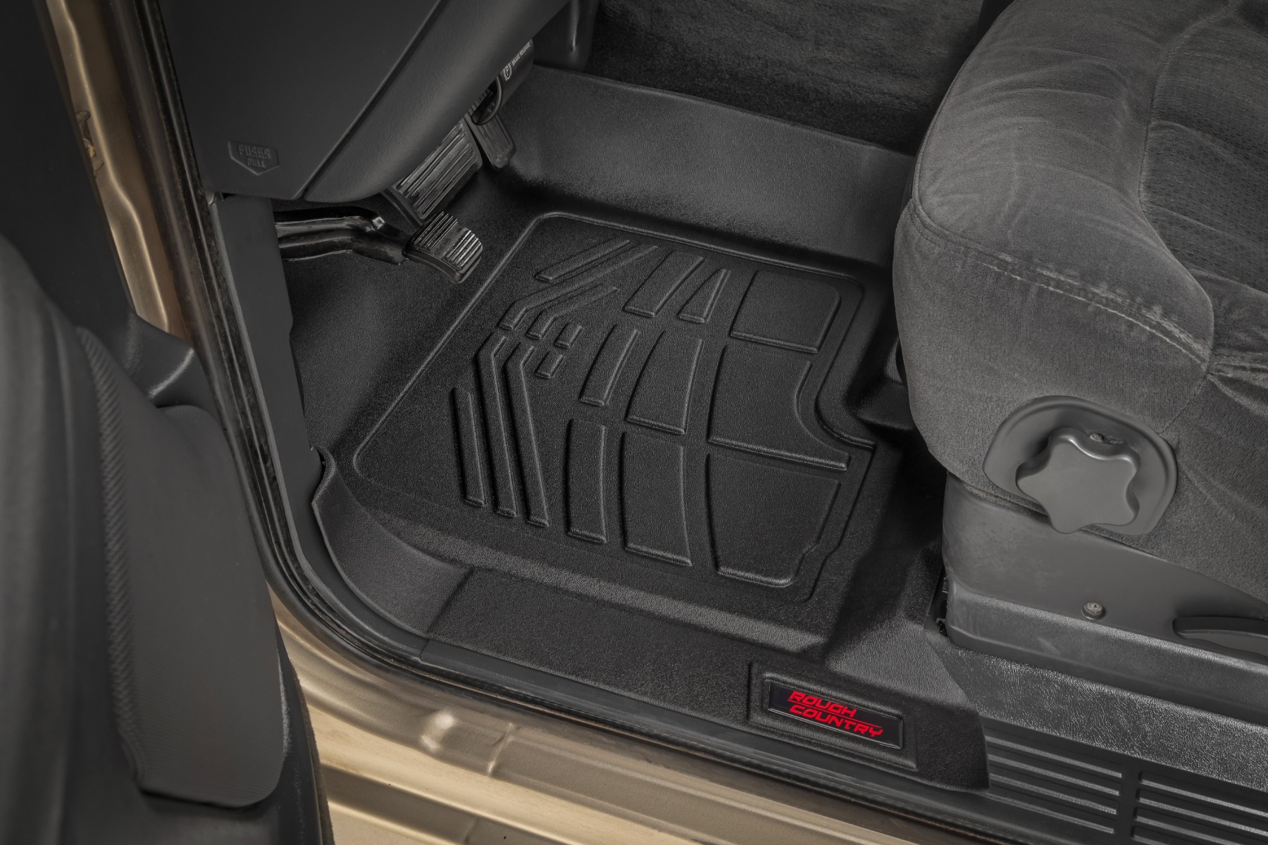 Rough Country Sure-Fit Floor Mats Front Chevy/GMC 1500 (99-06 & Classic)