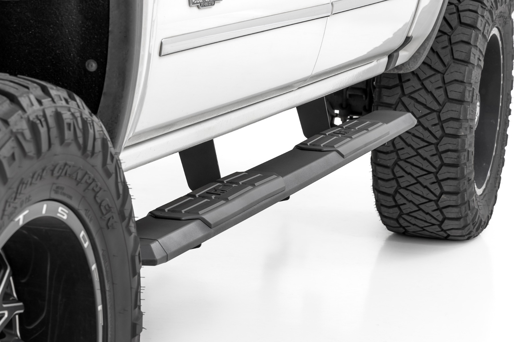 TR2 Running Boards | Chevy/GMC 1500/2500HD/3500HD (07-19 & Classic) - Image 4