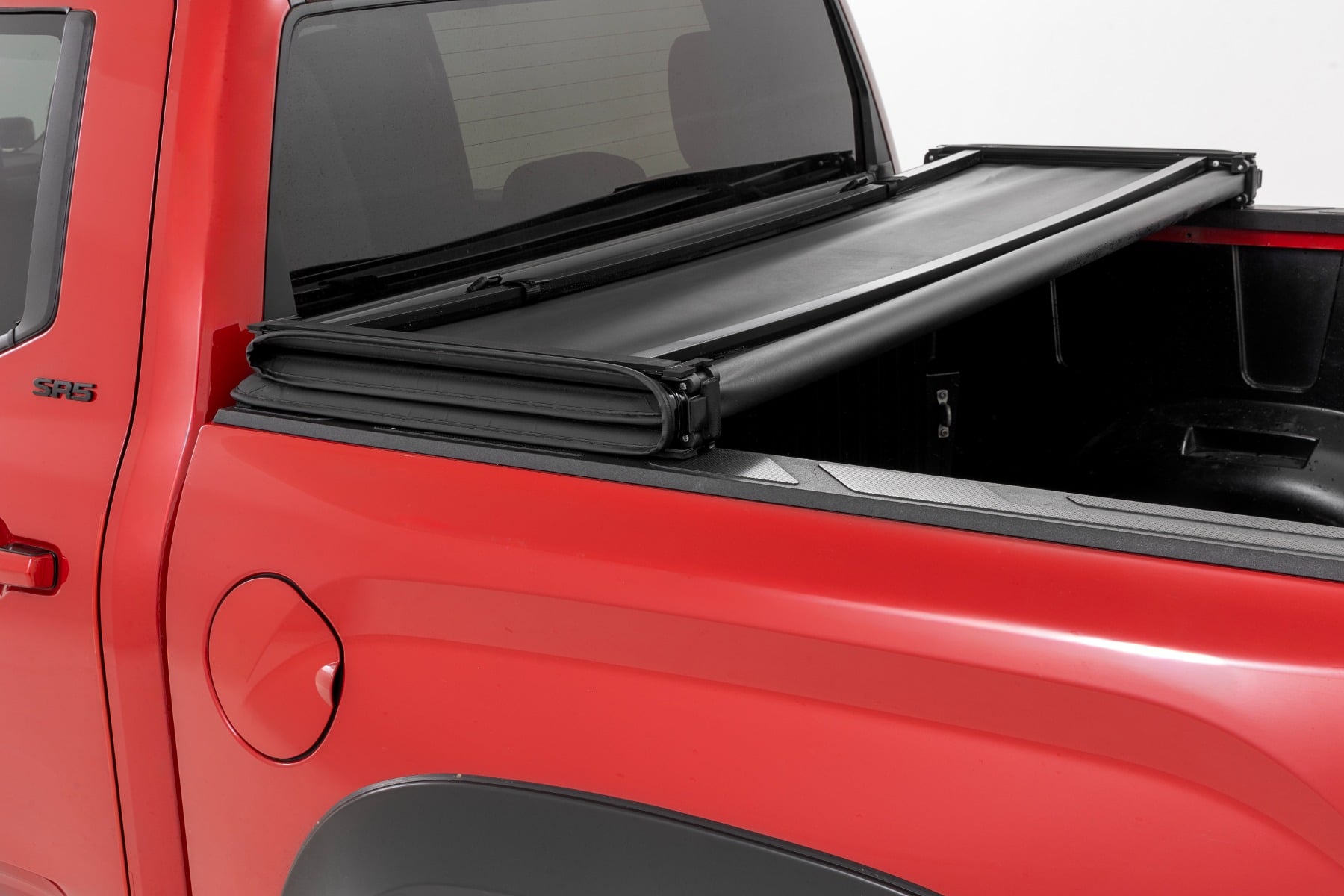 Rough Country Soft Tri-Fold Bed Cover 5β7β³ Bed with and w/o OE Rail Toyota Tundra (22-26)