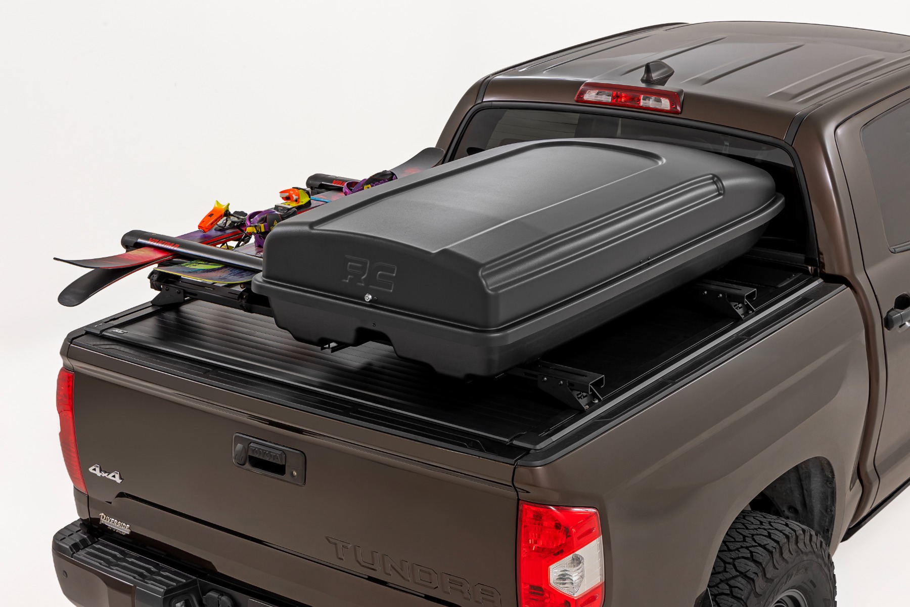 Rough Country Rooftop Cargo Box Hard Shell Strut Assisted 14.5 Cu. Ft. Storage