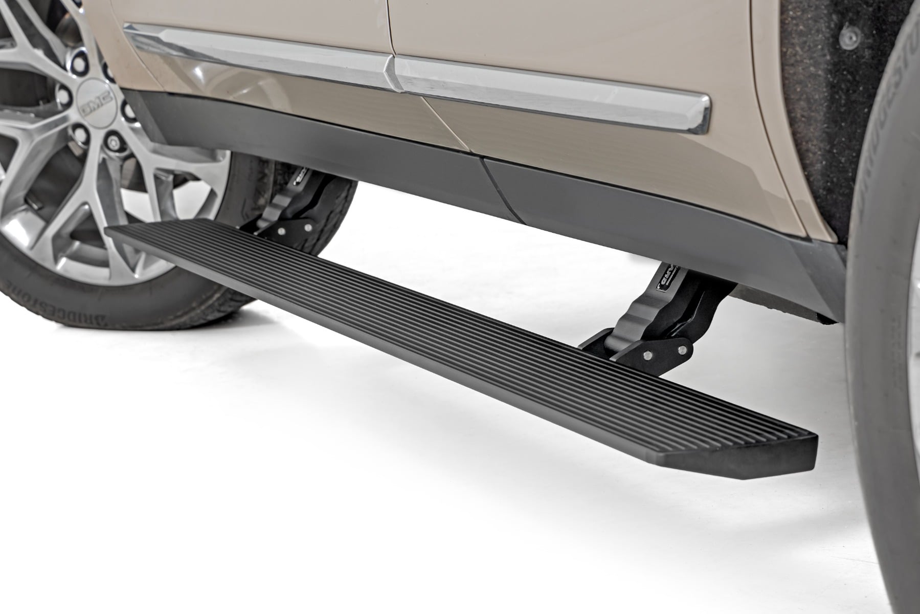 Rough Country Power Running Boards Dual Electric Motor Crew Cab Chevy/GMC Tahoe/Yukon (21-26)