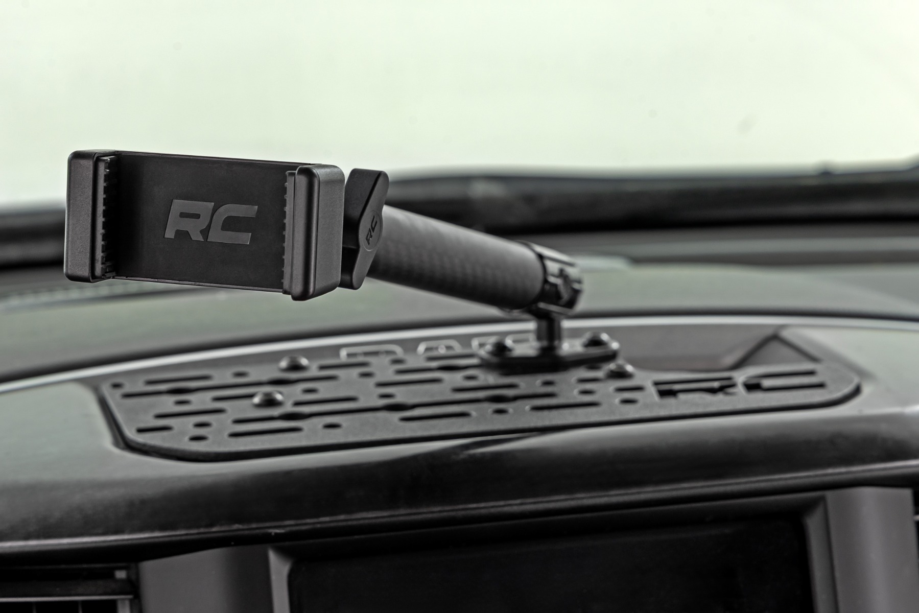 Rough Country Dash Mount 8β³ Non-Mag Safe Mount Kit 12in Screen Ram 1500 (19-26)