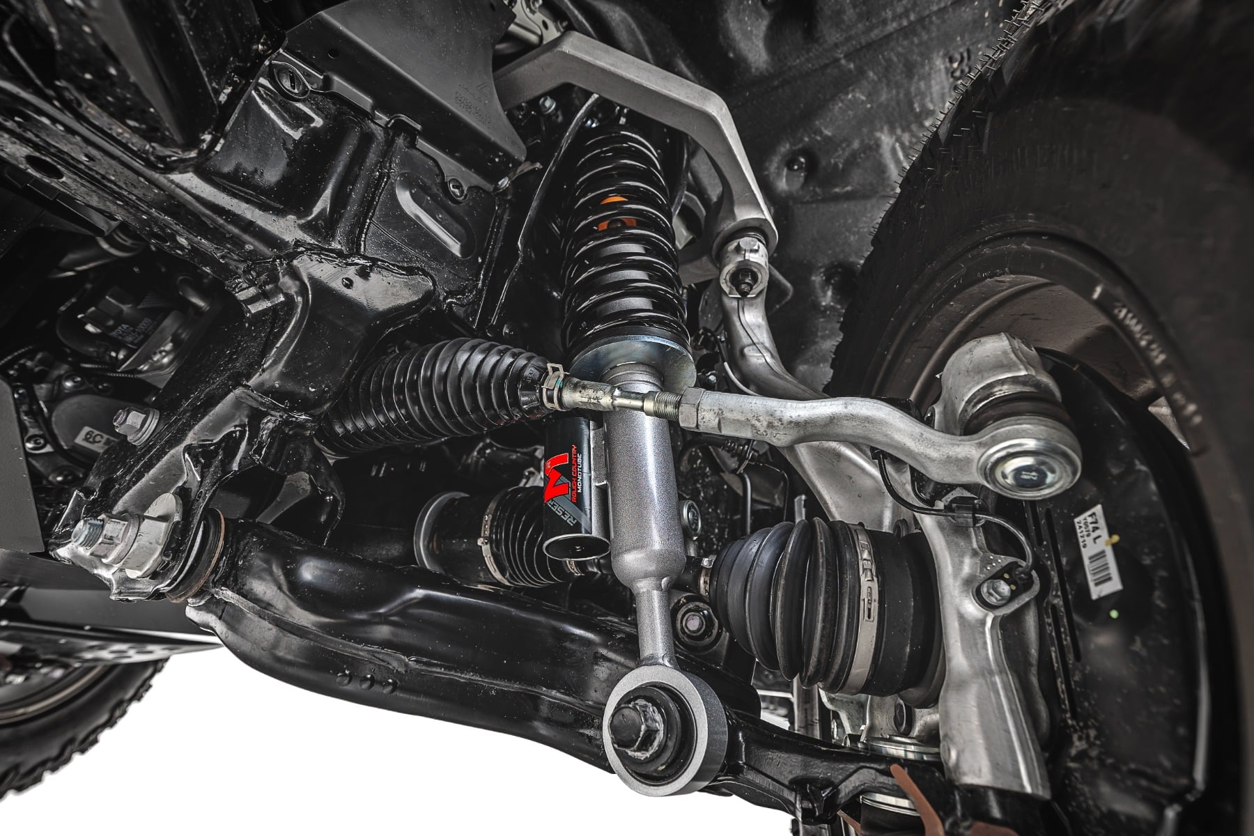 Rough Country M1R Reservoir Loaded Struts Adjustable Height Front 3.5 Inch Toyota 4Runner (25-26)