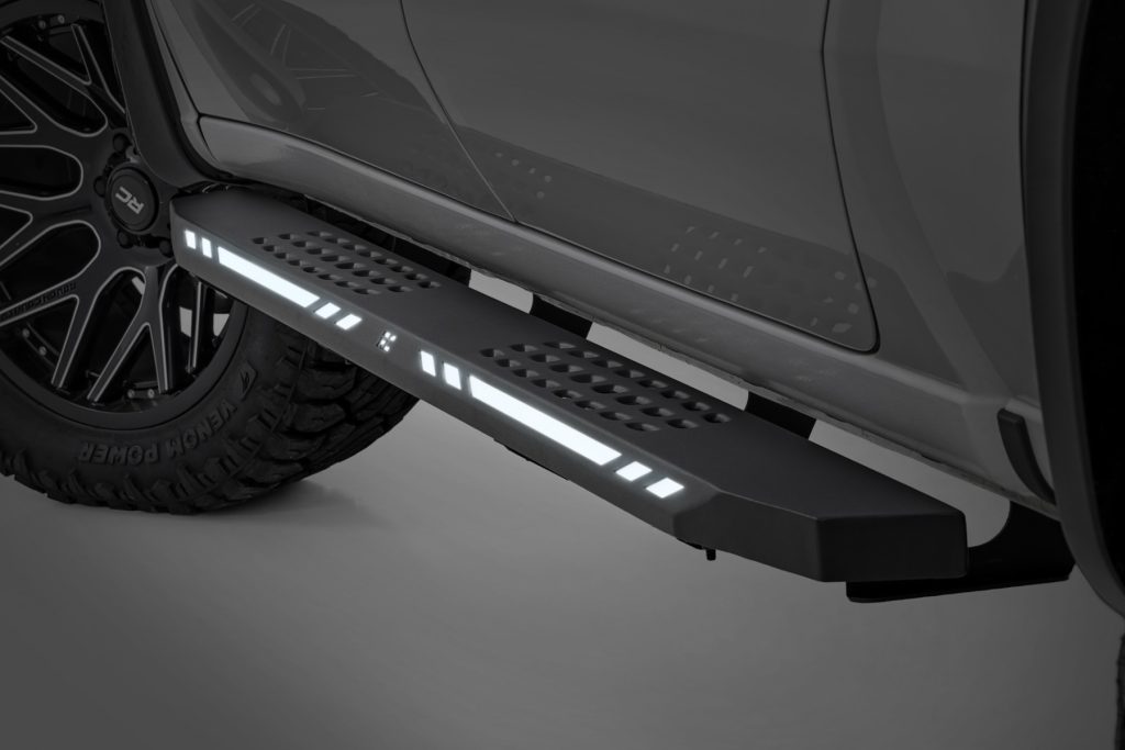 Rough Country AC2 Running Boards Amber/White Crew Cab Chevy/GMC 1500/2500HD/3500HD (19-26)