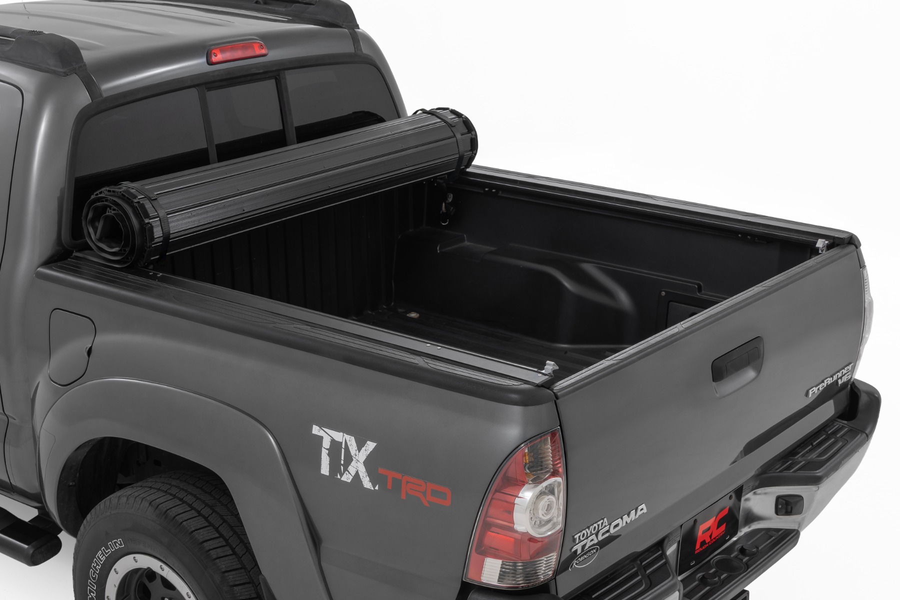 Rough Country Hard Roll Up Bed Cover 5β² Bed Toyota Tacoma 2WD/4WD (2005-2015)