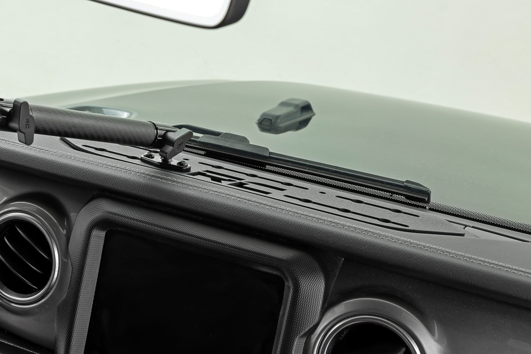 Rough Country Dash Mount 8β³ Mount Kit Jeep Gladiator JT/Wrangler JL 4WD (2018-2026)