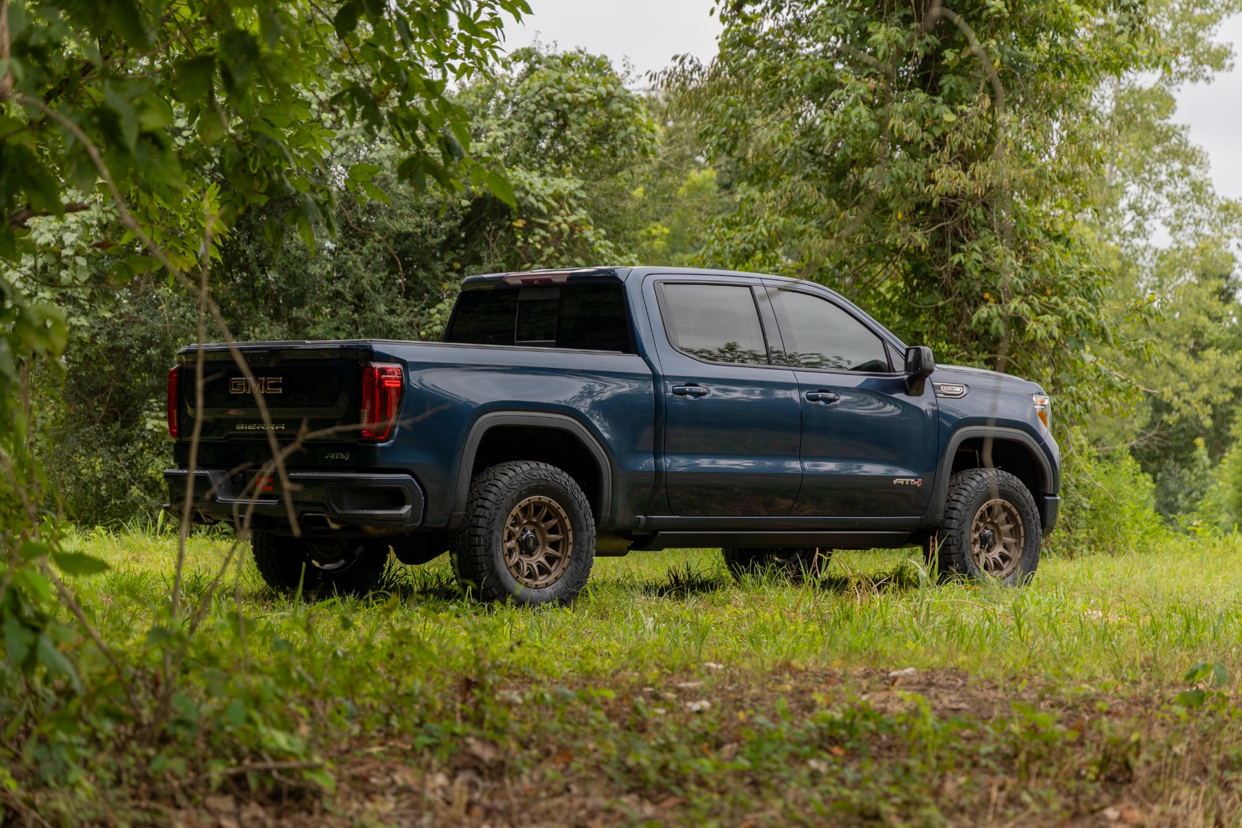 Rough Country 3.5 Inch Lift Kit GMC Sierra 1500 2WD/4WD (2019-2024)