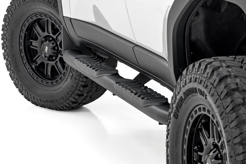 Rough Country Oval Nerf Steps Black Toyota Land Cruiser 4WD (2024-2026)
