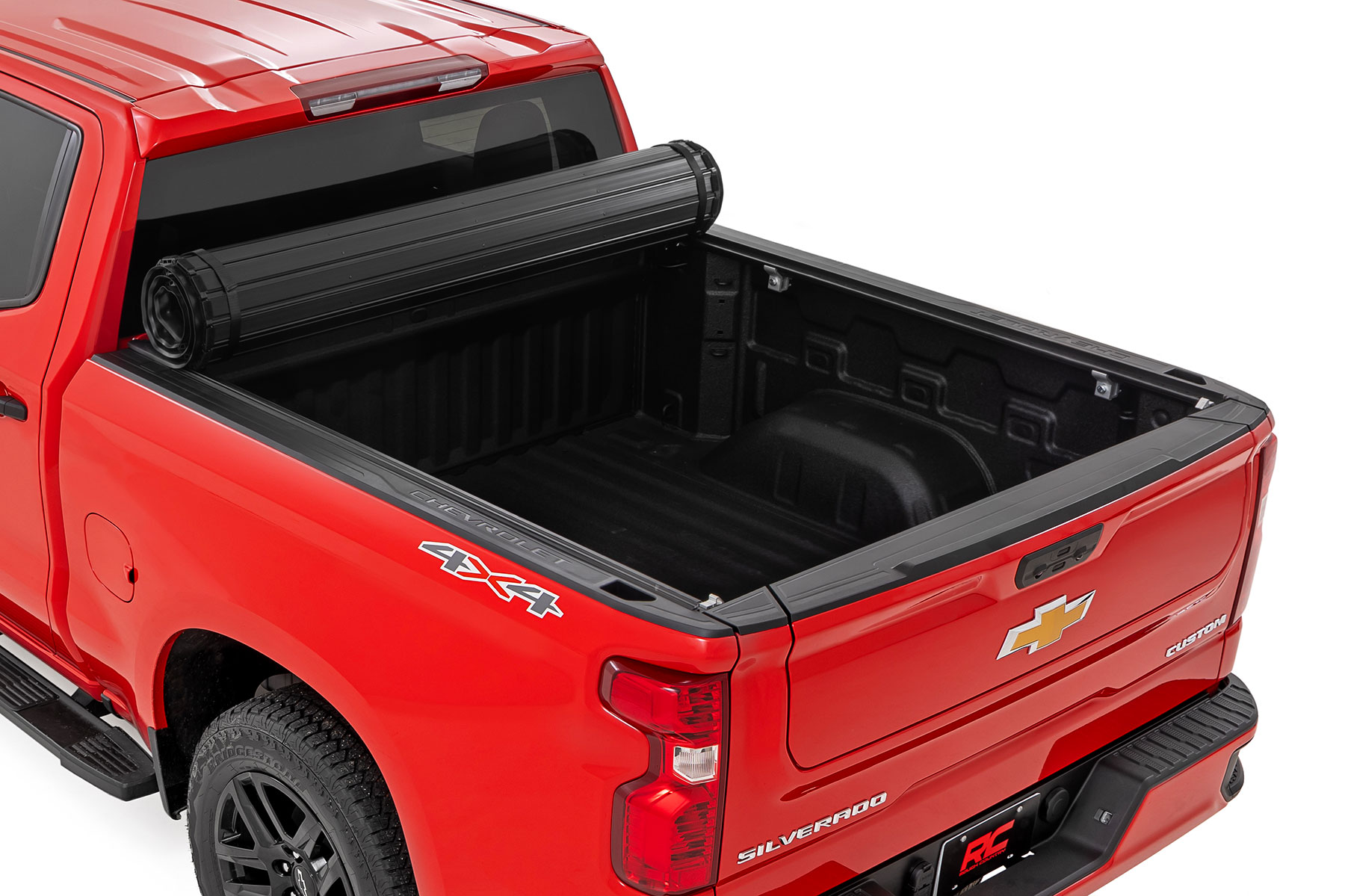Rough Country Hard Roll Up Bed Cover 6β7β³ Bed Chevy/GMC Sierra 1500 (19-26)/Silverado 1500 (19-26)