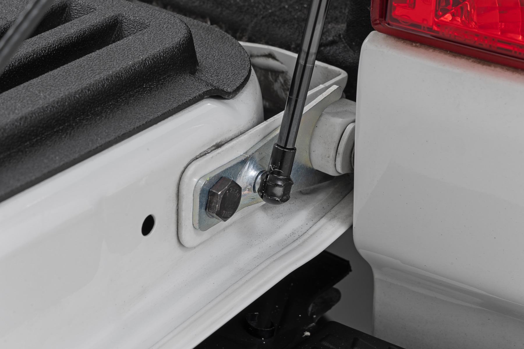 Rough Country Tailgate Assist Nissan Titan 2WD/4WD (2017-2024)