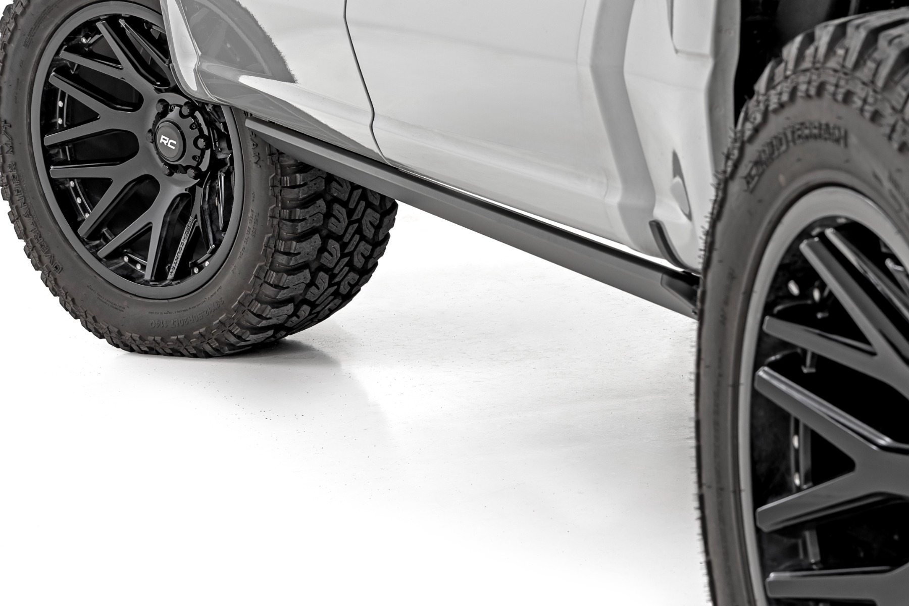 Power Running Boards | HT-Series | Crew Cab | Ford F-150/Lightning/F-250/F-350/Raptor (15-26) - Image 2