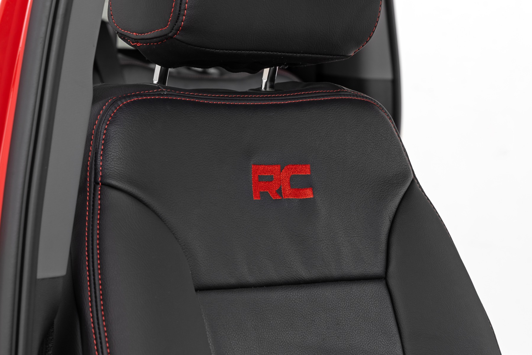 Rough Country Leather Seat Covers FR Bucket RR 60/40 Chevy/GMC Sierra 1500 (19-26)/Silverado 1500 (19-26)
