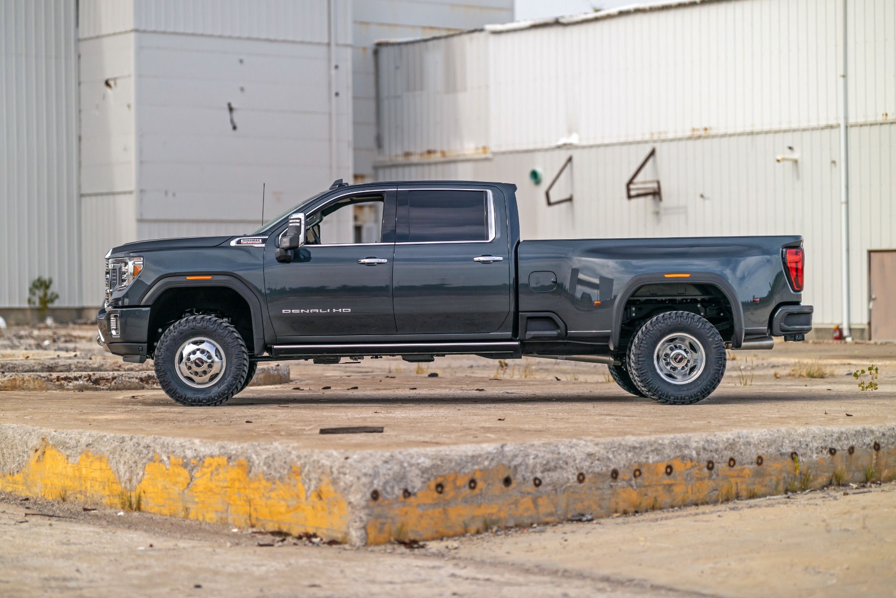 Rough Country 3 Inch Lift Kit UCAs M1 Chevy/GMC Sierra 3500 HD/Silverado 3500 HD (20-26)