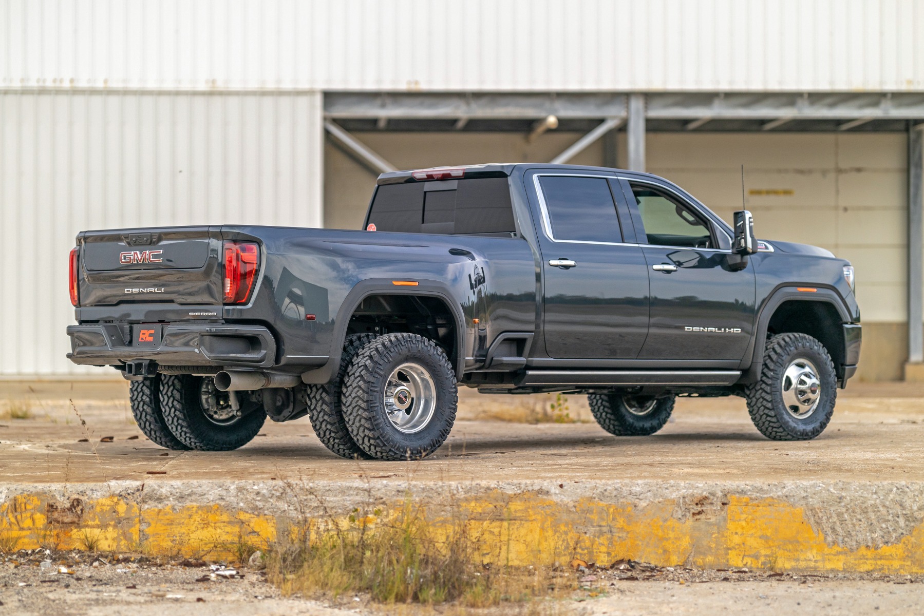 Rough Country 3 Inch Lift Kit UCAs M1 Chevy/GMC Sierra 3500 HD/Silverado 3500 HD (20-26)